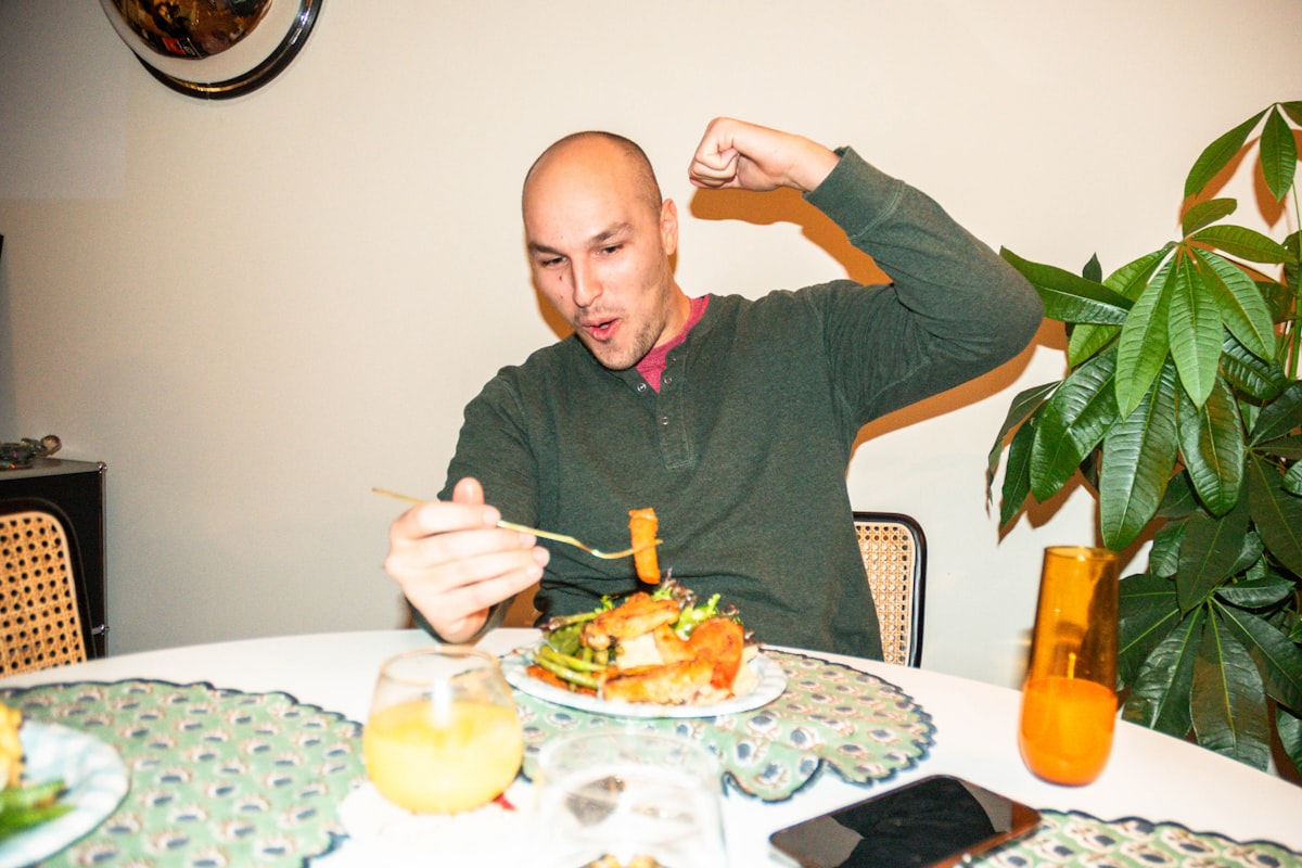 Healthy nutrition and hormone balance for men